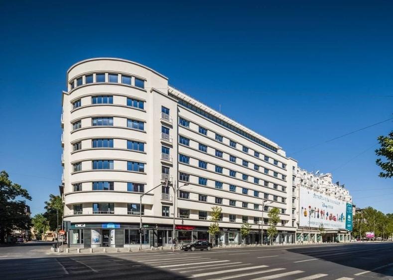 Birou, de 3,500 mp, în Romană