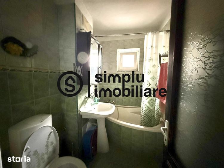 Apartament cu 3 camere decomandat în Robănești