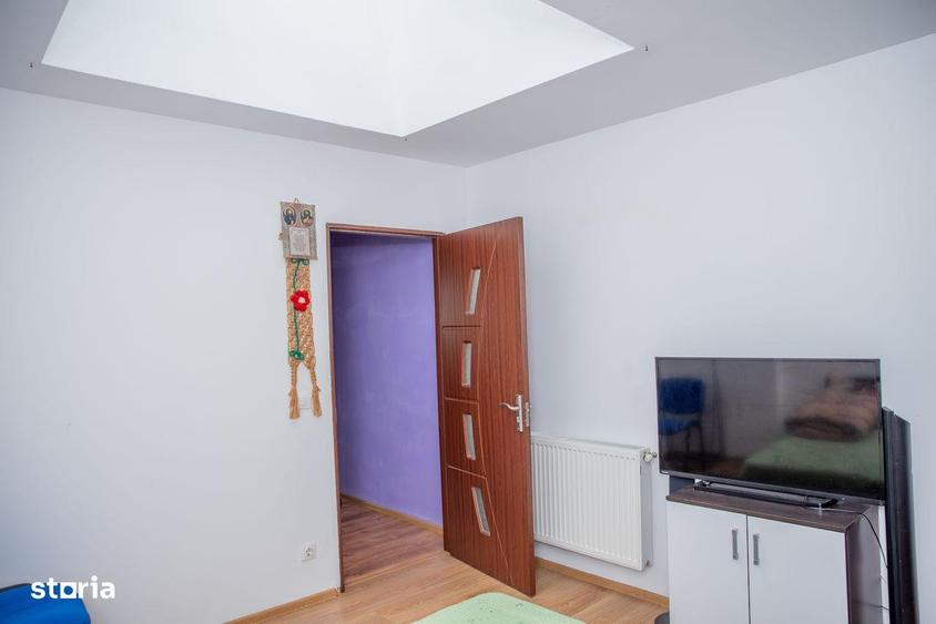 Apartament cu 3 camere în Apărătorii Patriei