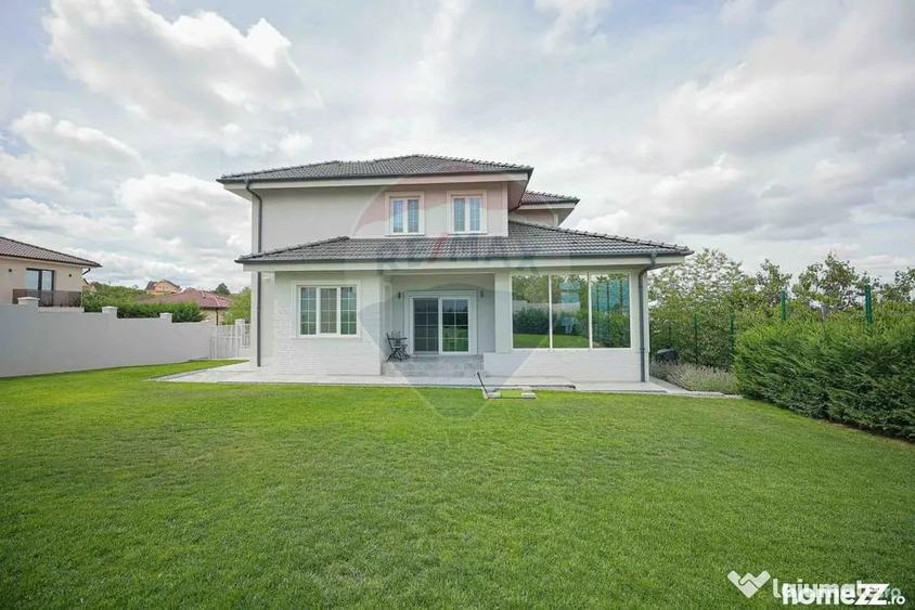Casă cu 5 camere cu Teren 640 Mp în Dealuri Oradea
