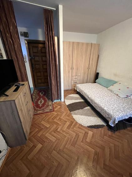 Garsonieră semidecomandată în Tei