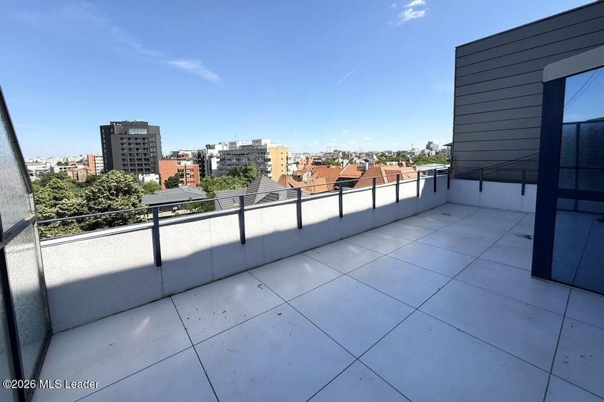 Apartament cu 6 camere decomandat în Grădina Icoanei