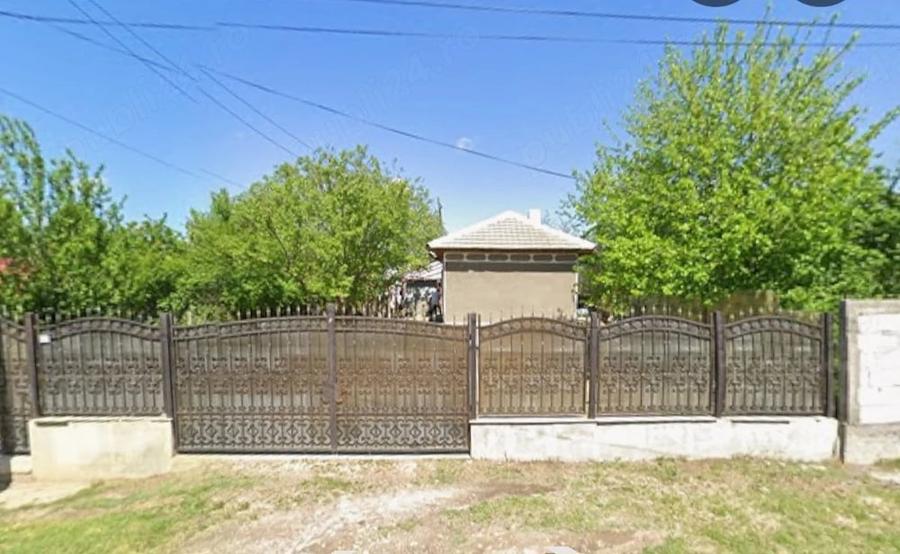Casă cu 3 camere cu Teren 302 Mp în Topalu