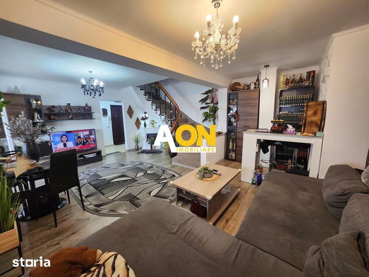 Apartament cu 5 camere în Cetate