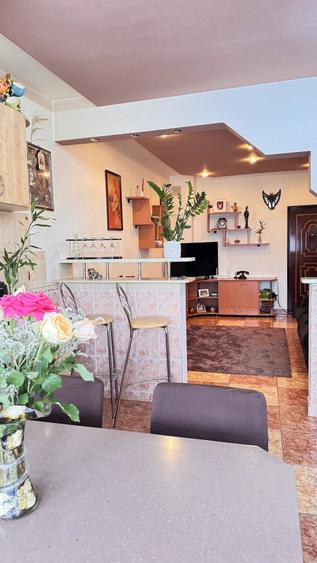 Apartament de vanzare 70mp,3 camere+living cu bucatarie open space,Aiud - 4