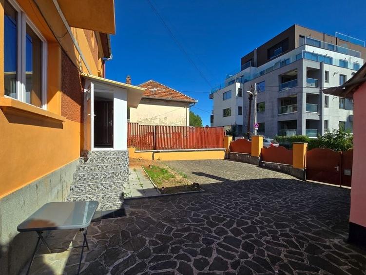Apartament cu 2 camere decomandat în Drumul Carului