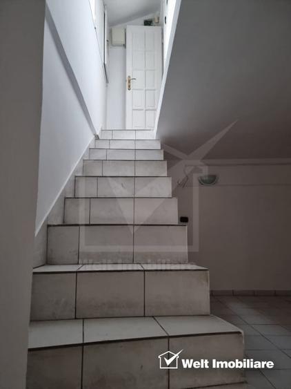 Casă individuală cu 14 camere cu Canalizare în Zorilor