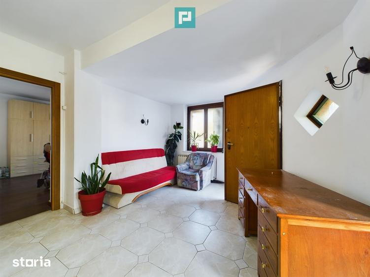 Casă cu 5 camere cu Teren 487 Mp în Mehala