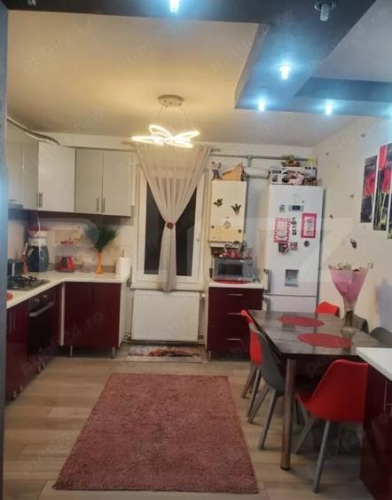 Apartament cu 3 camere decomandat, mobilat în Luduș