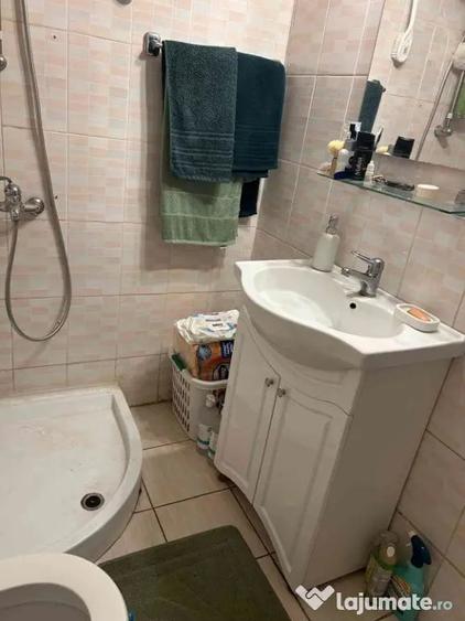 Casă cu 5 camere cu Teren 200 Mp în Central