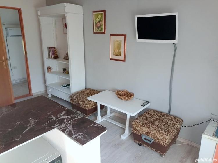 Apartament cu 2 camere decomandat în Pârneava