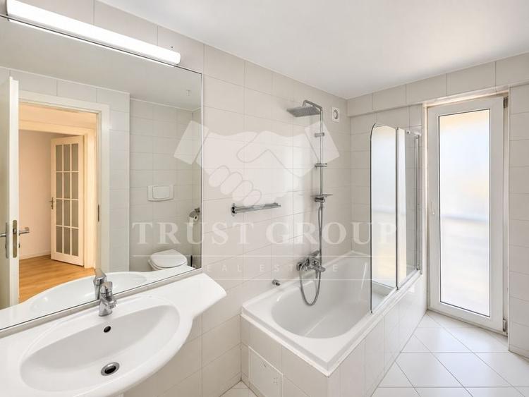 Apartament cu 3 camere semidecomandat, mobilat în Aviatorilor