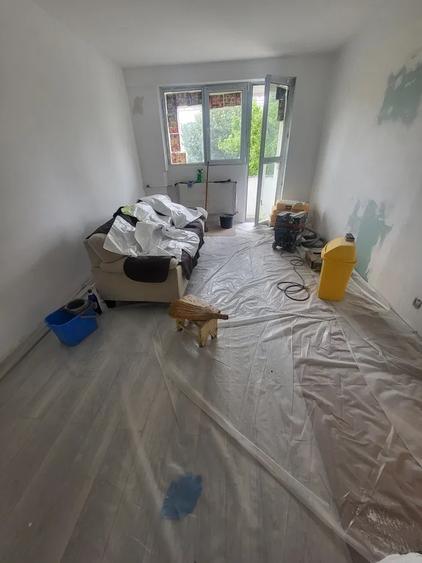 Apartament cu 3 camere decomandat în Drumul Taberei