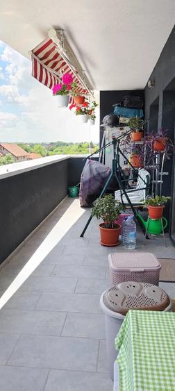 Apartament cu 3 camere decomandat în Ciarda Roșie
