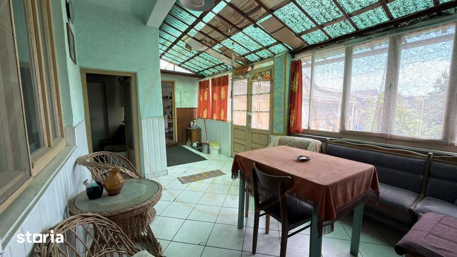 Casă cu 3 camere cu Canalizare în Central