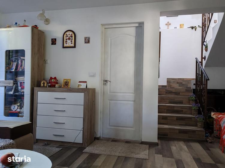 Casă cu 4 camere cu Teren 530 Mp în Răzvad