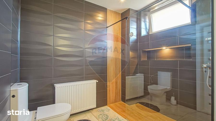 Casă cu 6 camere cu Teren 700 Mp în Ultracentral