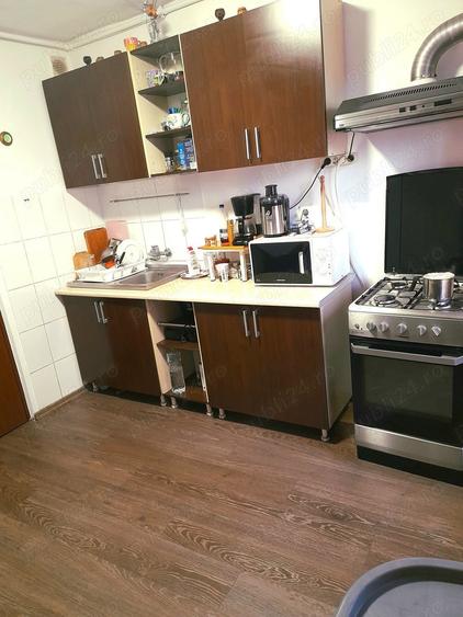 Apartament cu 2 camere semidecomandat în Turnișor