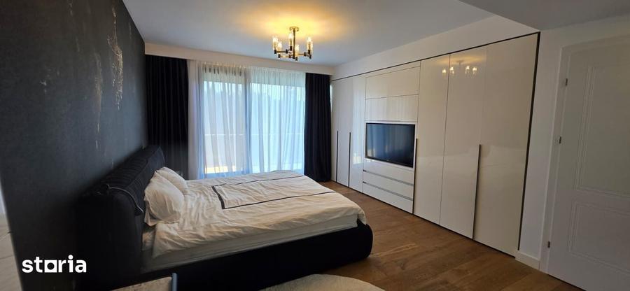 Casă cu 5 camere cu Teren 500 Mp în Central