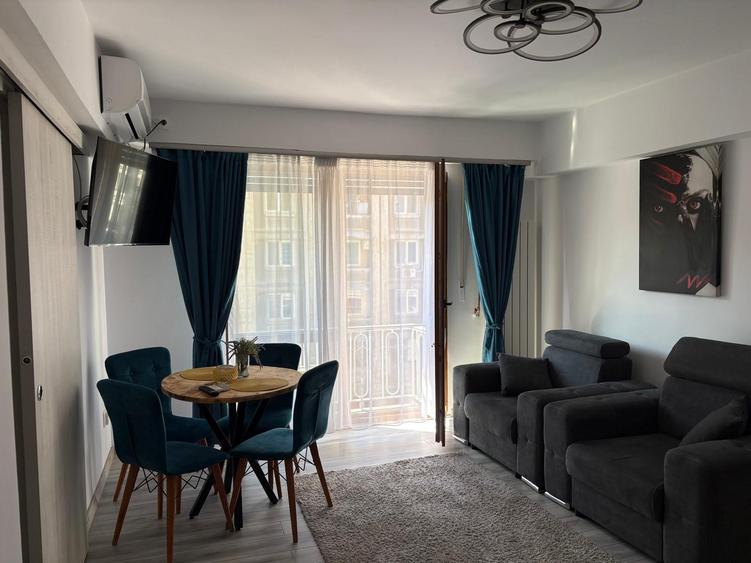 Apartament cu 2 camere decomandat, mobilat în Calea Victoriei