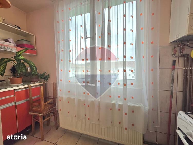 Apartament cu 2 camere decomandat în Vitrometan