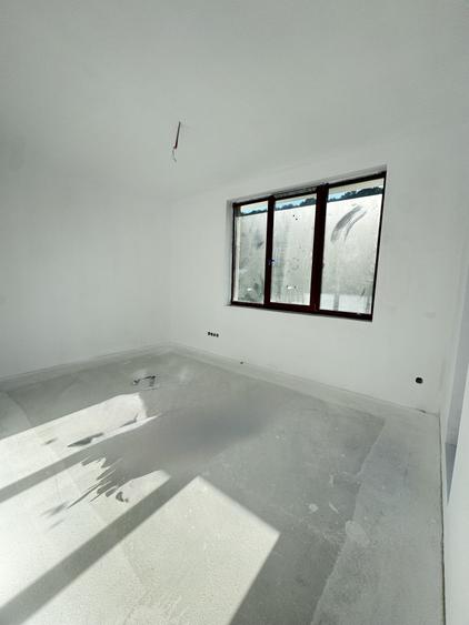 Duplex cu 4 camere cu Teren 480 Mp în Chinteni