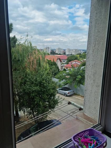 Apartament cu 2 camere semidecomandat în 23 August