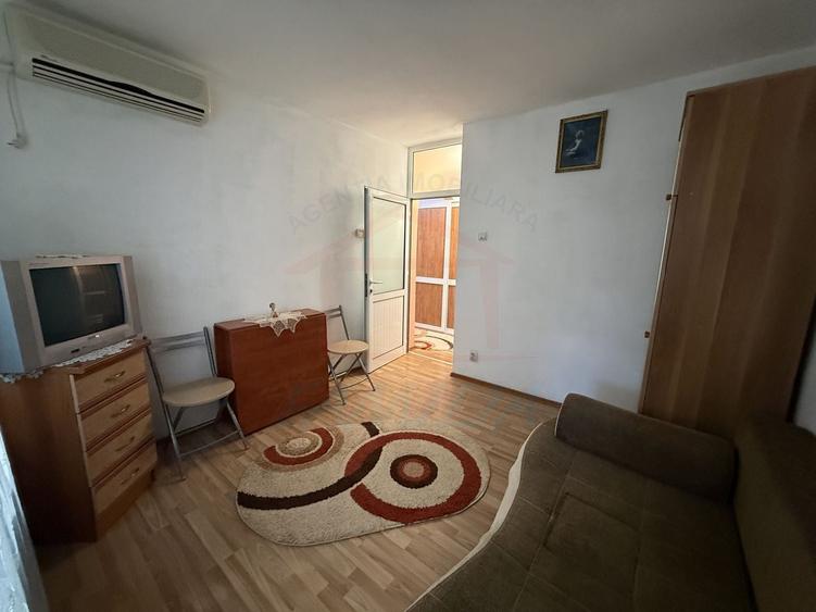 Apartament cu 2 camere decomandat, mobilat în Micro 20