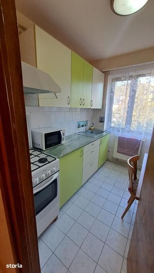 Apartament cu 2 camere semidecomandat în Săsar