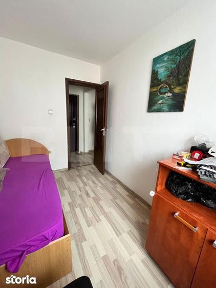 Apartament cu 3 camere semidecomandat în Central