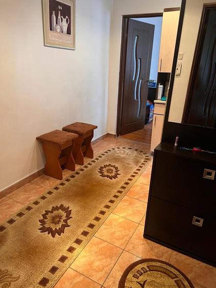 Apartament cu 2 camere decomandat în Dărmănești