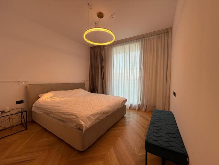Apartament cu 4 camere decomandat, mobilat în Nord