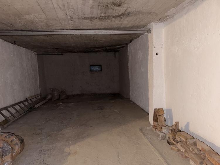 Spațiu comercial, în Central