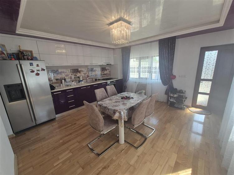 Casă cu 3 camere cu Teren 271 Mp în Brăilița