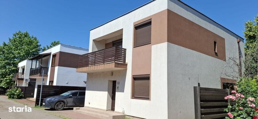 Casă cu 4 camere în Glina