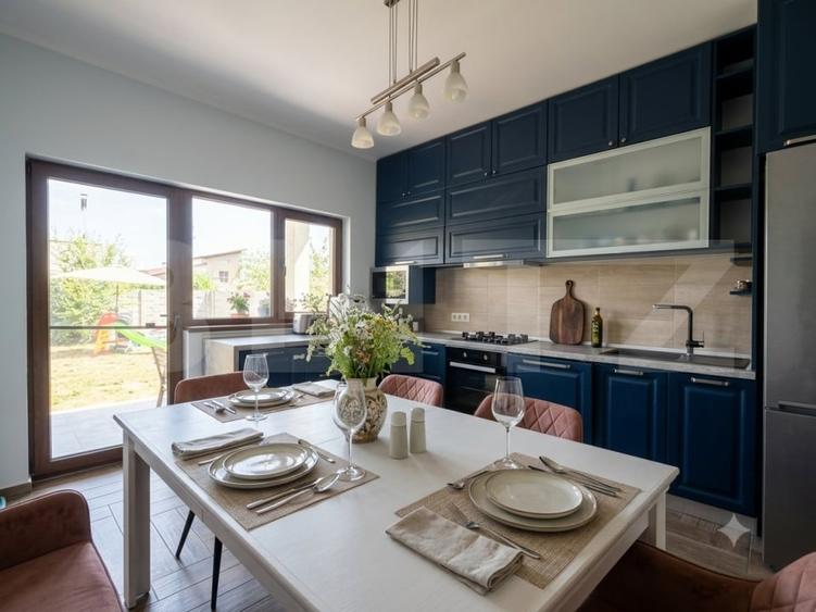 Duplex cu 5 camere cu Canalizare în Dumbrăvița