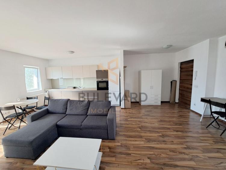Apartament cu 2 camere semidecomandat, mobilat în Gheorgheni