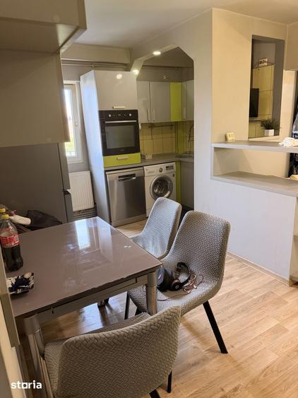 Apartament cu 3 camere în Tineretului