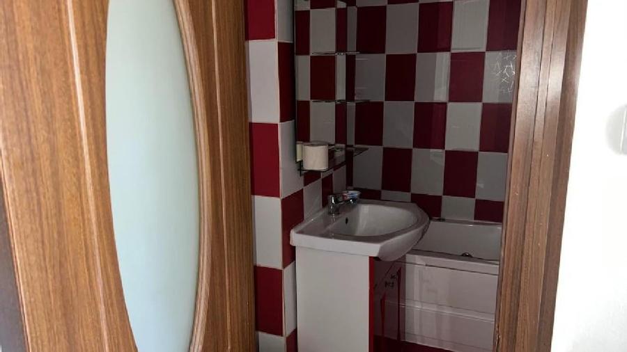 Garsonieră decomandată în Drumul Taberei