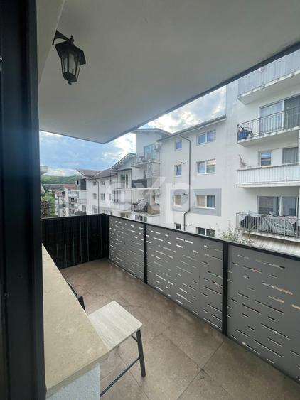 Apartament cu 2 camere semidecomandat, mobilat în Florești