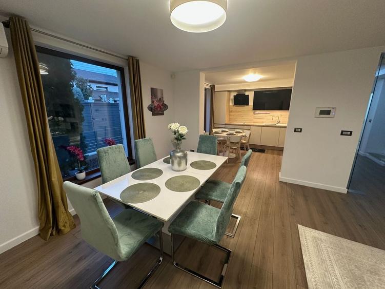 Duplex cu 5 camere cu Canalizare în Aradului