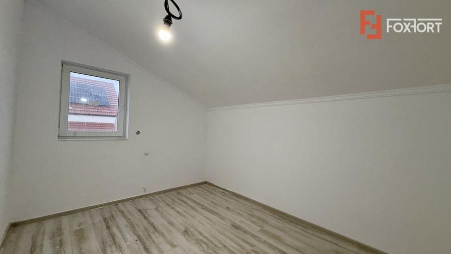 Duplex cu 4 camere cu Canalizare în Sânandrei