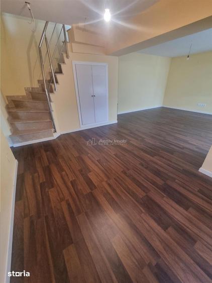 Apartament cu 5 camere decomandat în Central