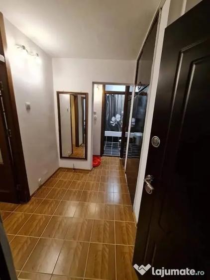 Apartament cu 2 camere decomandat în Crângași