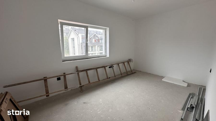 Apartament cu 3 camere decomandat în Tineretului