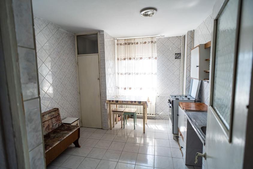 Apartament cu 3 camere decomandat în Mărășești