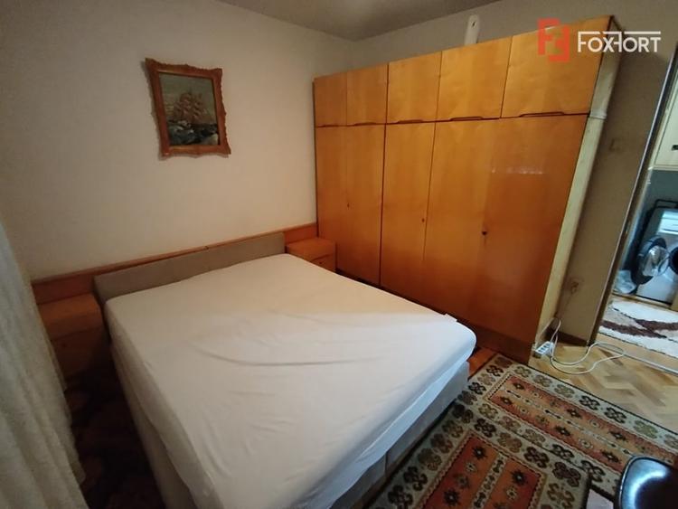 Apartament cu 3 camere decomandat, mobilat în Soarelui