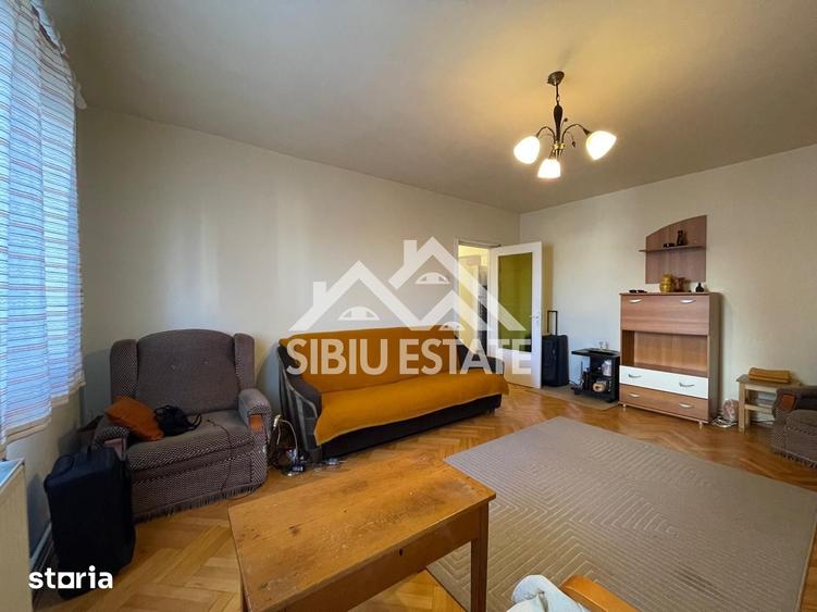 Apartament cu 3 camere decomandat în Terezian
