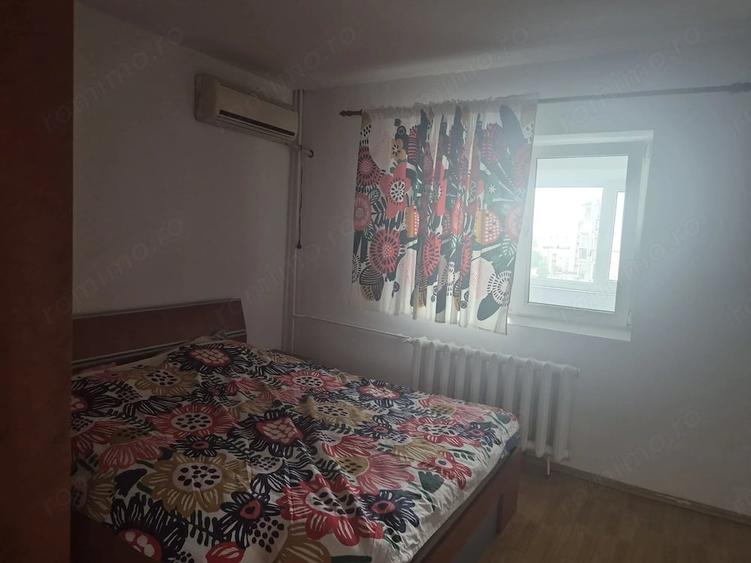 Apartament cu 3 camere decomandat în Calea Călărașilor