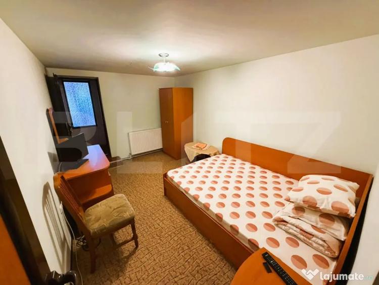 Casă cu 17 camere cu Teren 1324 Mp în Central